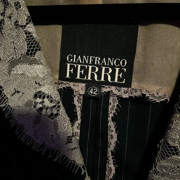 Gianfranco Ferre Vintage lace embellished blazer - Picture 5 of 5